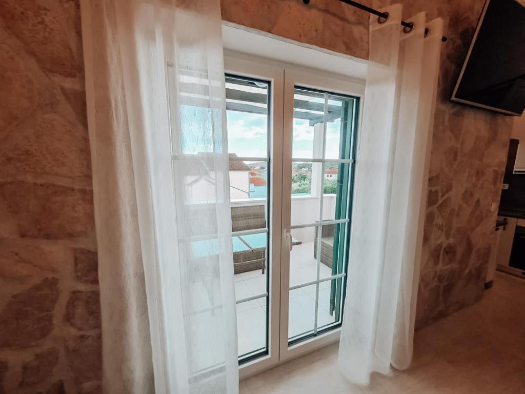 Stone House Jezera Apartment Ngoại thất bức ảnh