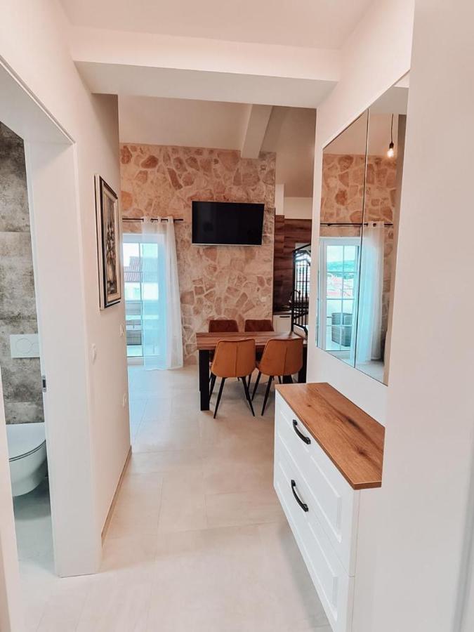 Stone House Jezera Apartment Ngoại thất bức ảnh