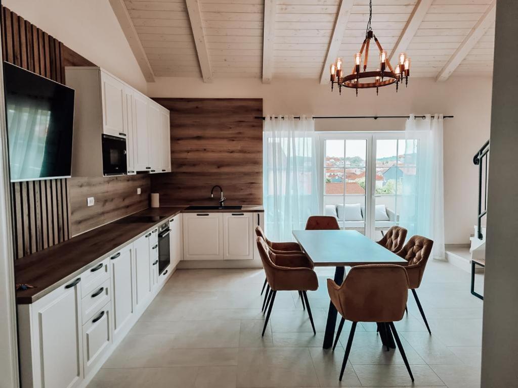 Stone House Jezera Apartment Ngoại thất bức ảnh